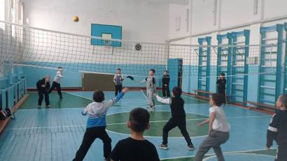 26 қаңтарда  бастауыш  сынып оқушылары арасында «Заң және тәртіп» айлығы және «Адал азамат» тәрбиелеу бағдарламасын іске асыру аясында спорттық эстафета өтті.